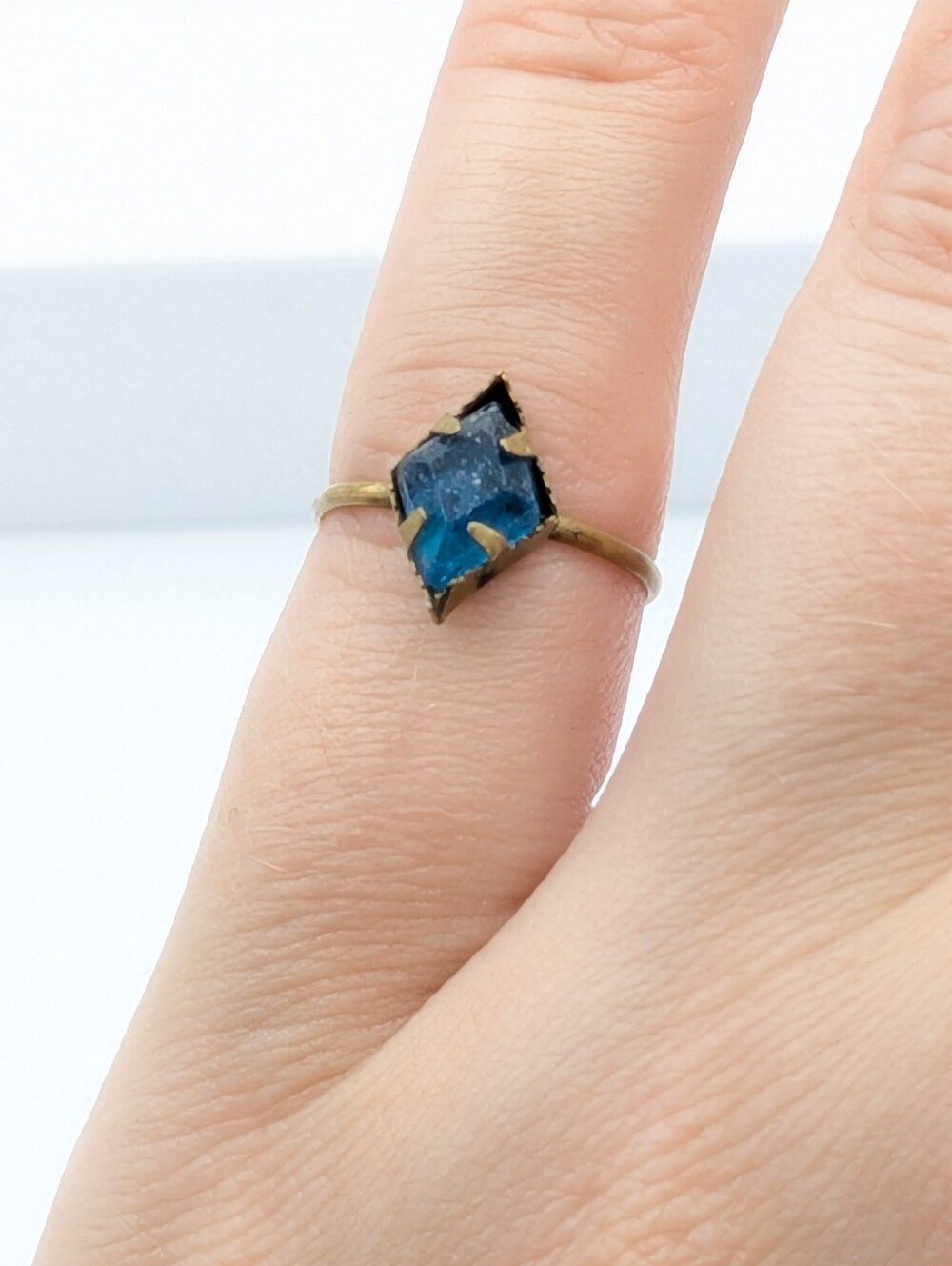 Antique art deco small Czech blue glass rhinestone ring